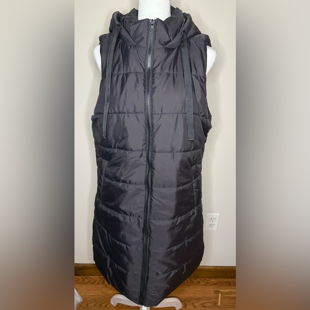 Women’s Long Puffer Vest with Hood – Black (Size Small)